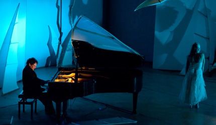 pianoJayneCropped